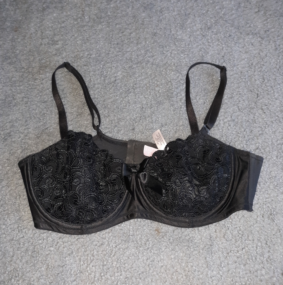 Victoria's Secret black lace bra